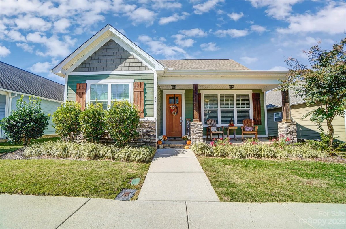 261 Harrison Lane