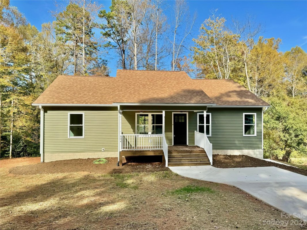 204 Fairway Drive