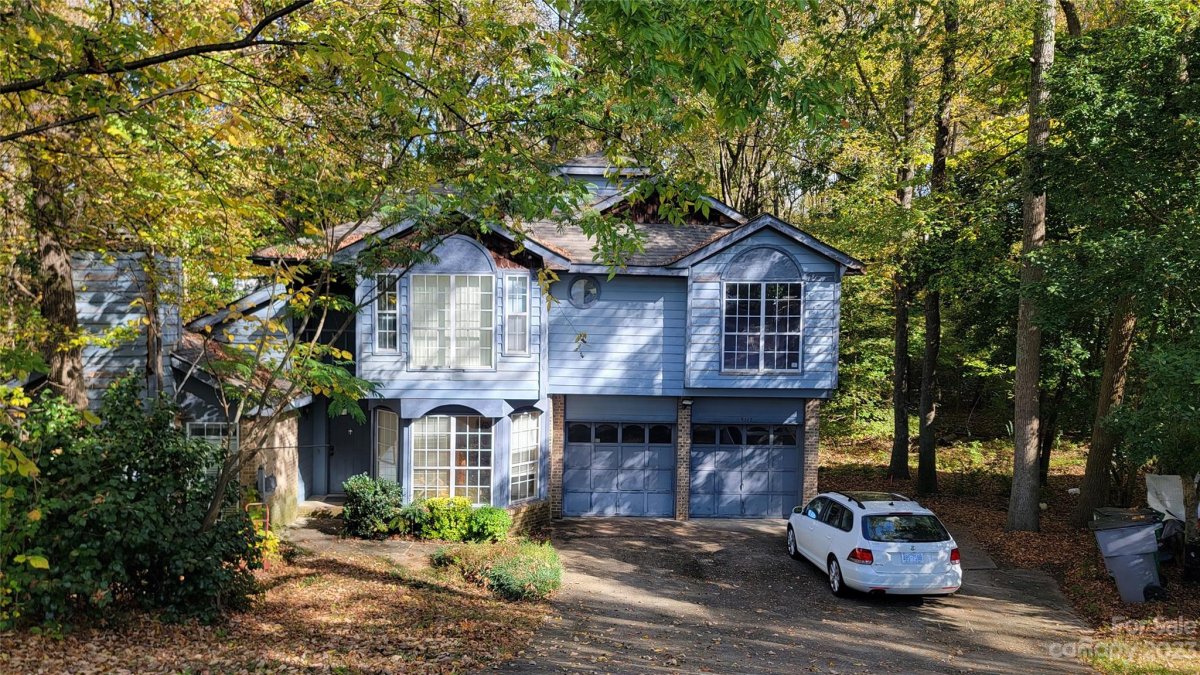 9112 Vicksburg Road