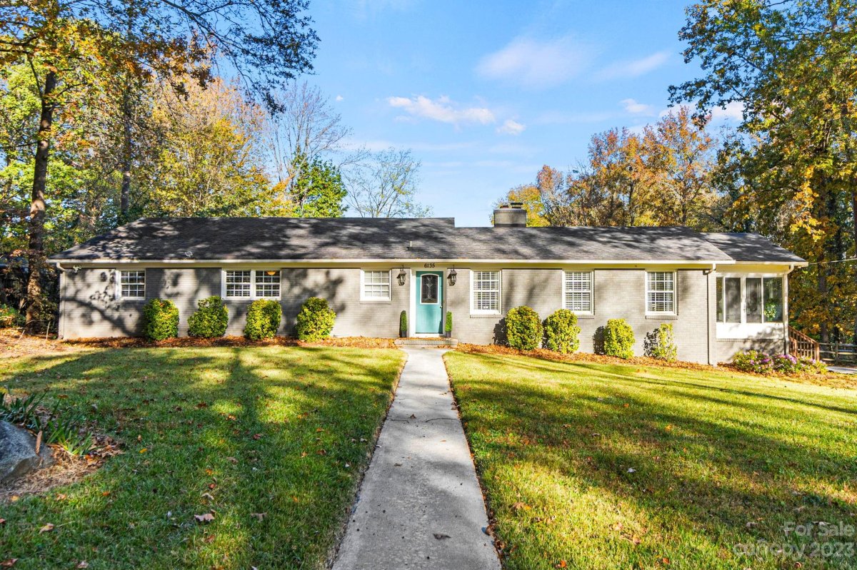 6135 Mallard Drive