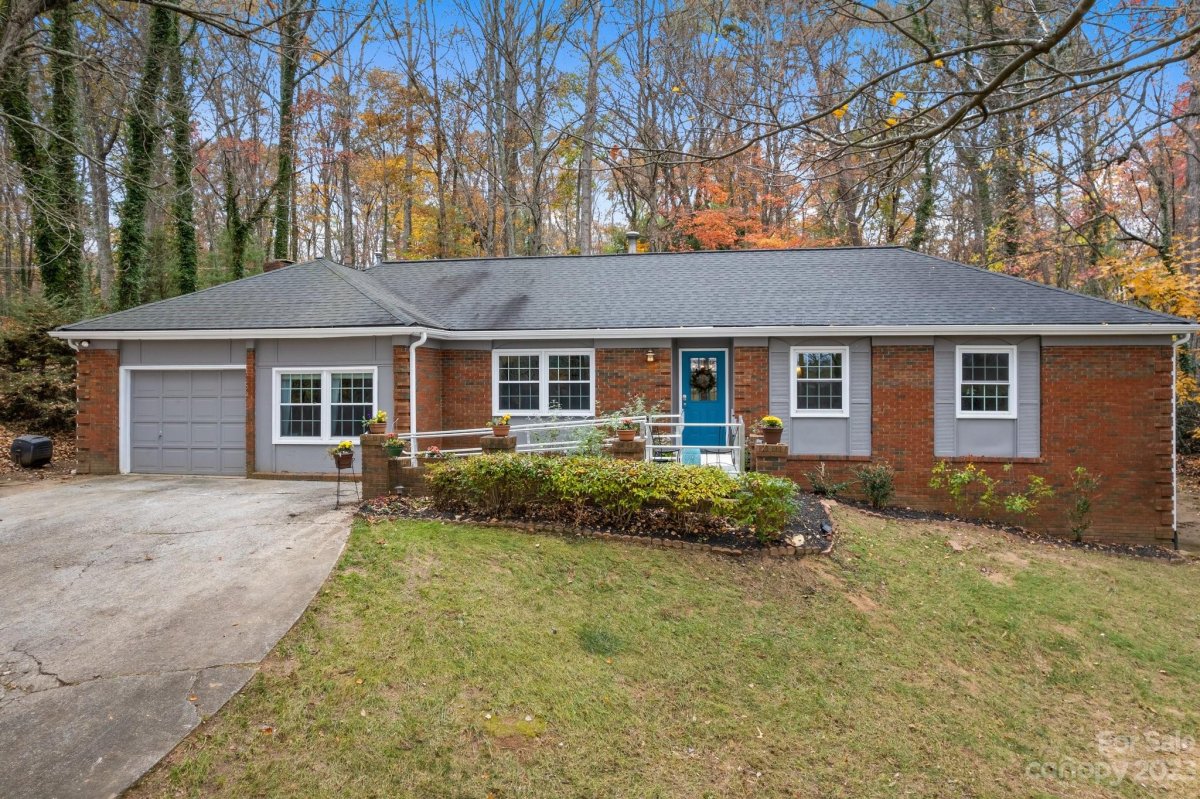 42 Springwood Drive