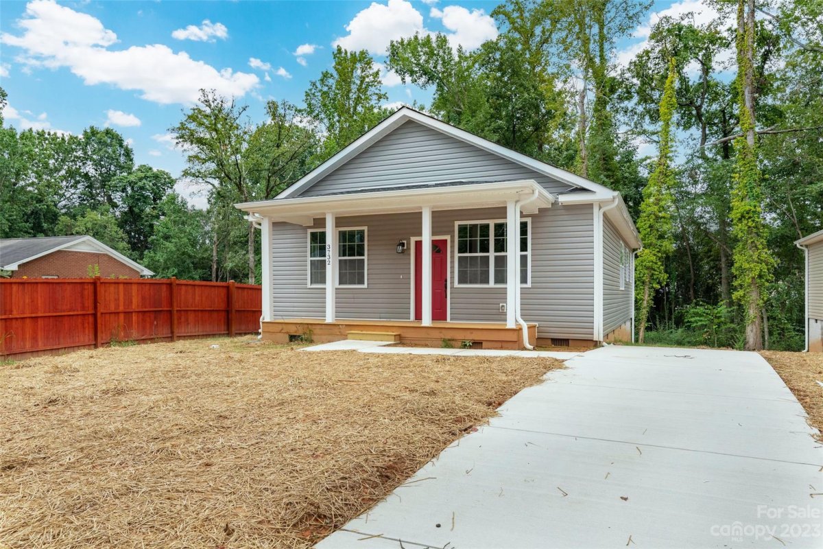 3732 Oakwood Road