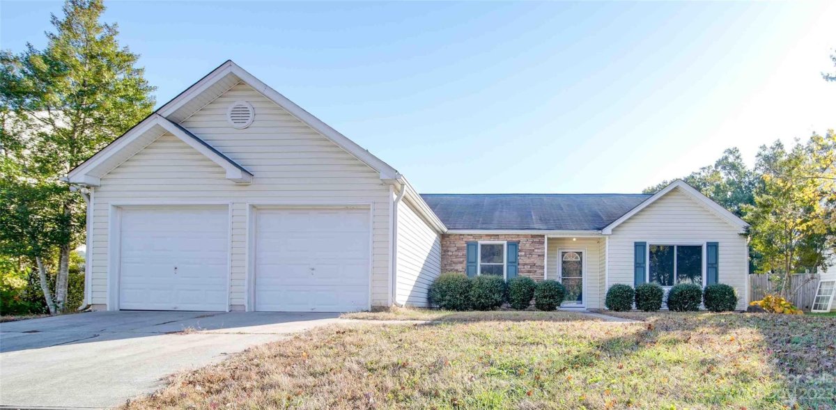 3923 Edgeview Drive