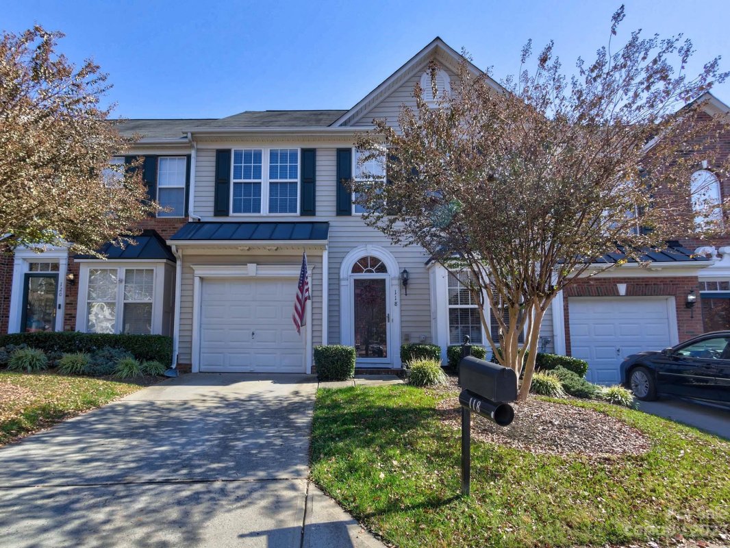 118 Arcadian Way