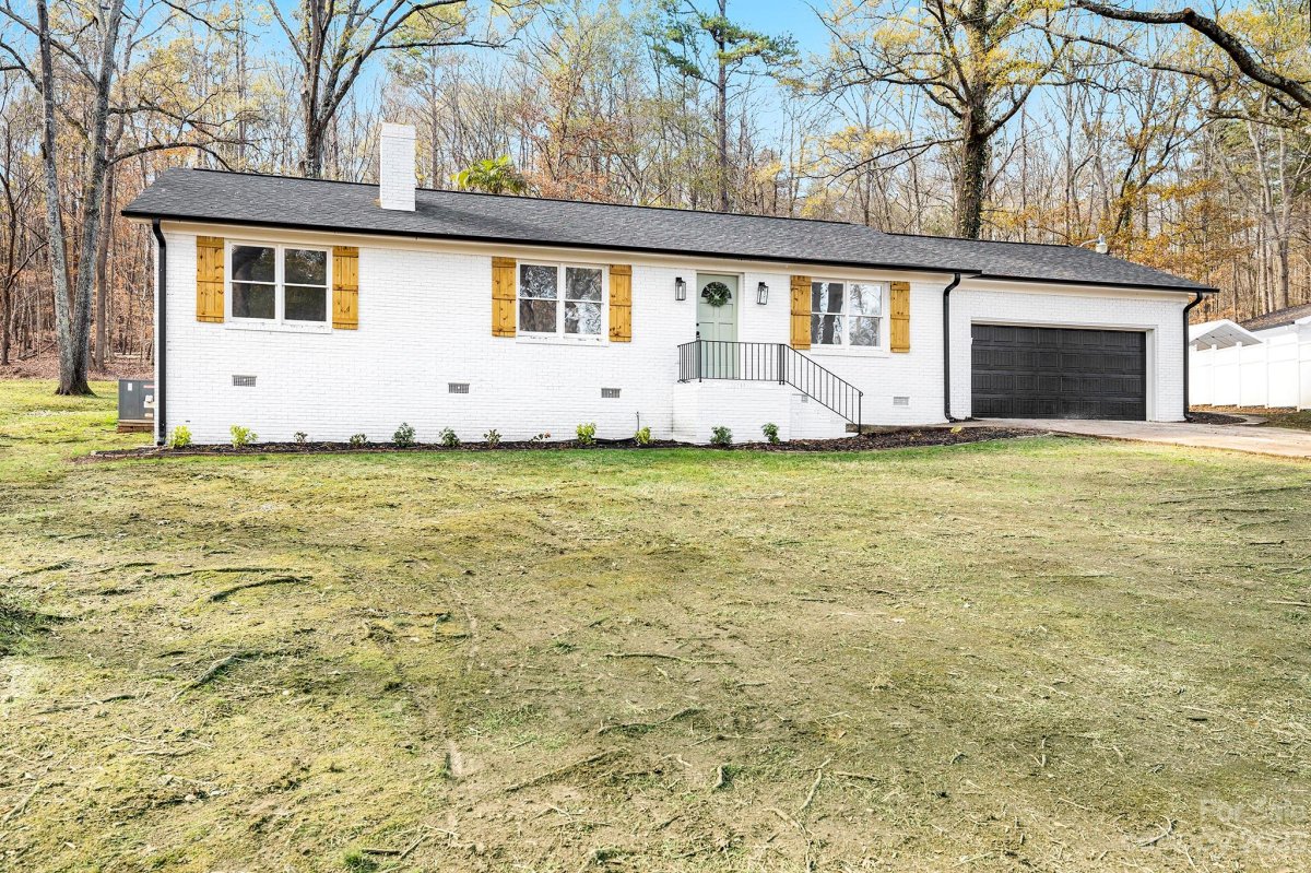 325 Hillcrest Drive
