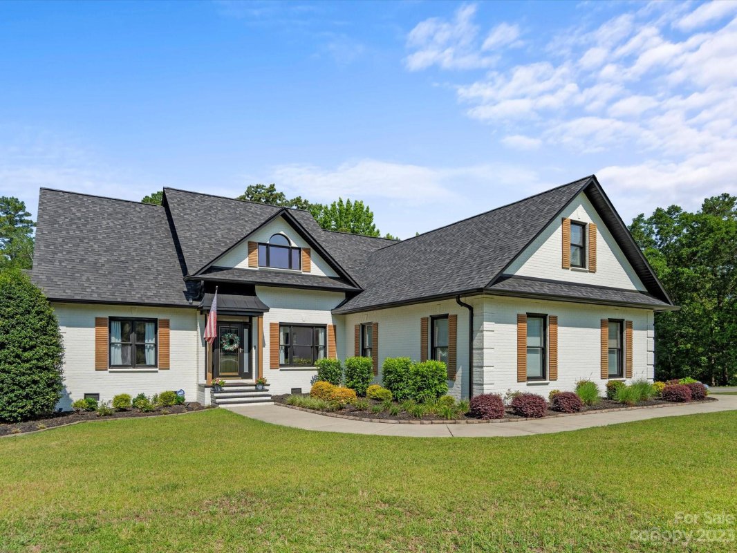 203 Fairway Road