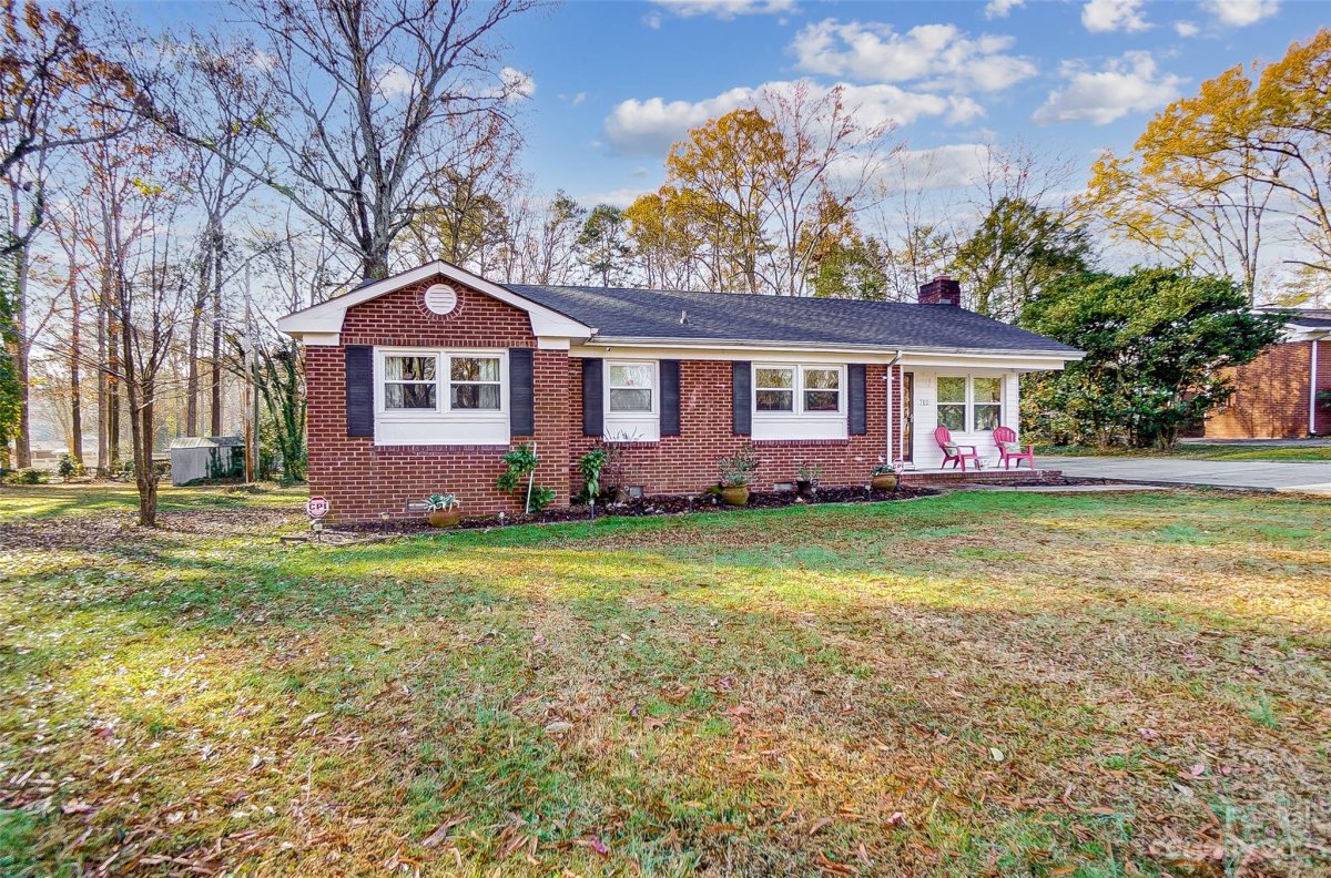 780 Denning Place