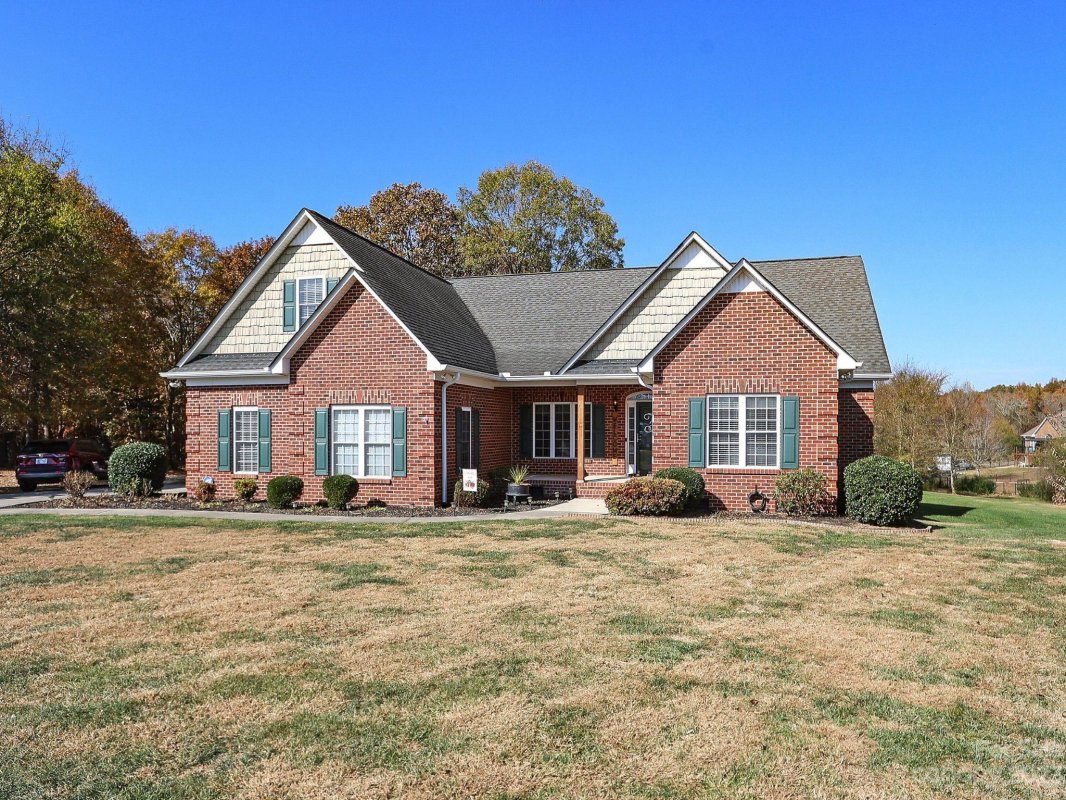 850 Meadow Drive
