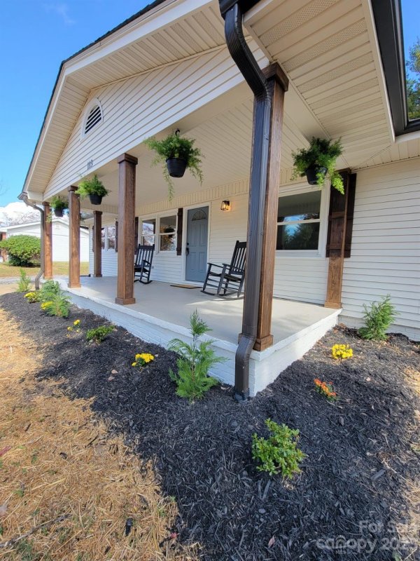 113 Willowbrook Road