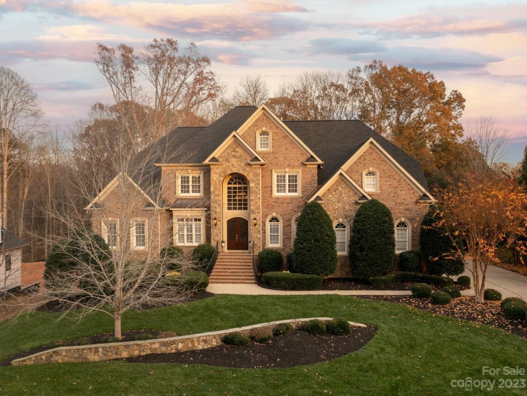 1820 Funny Cide Drive