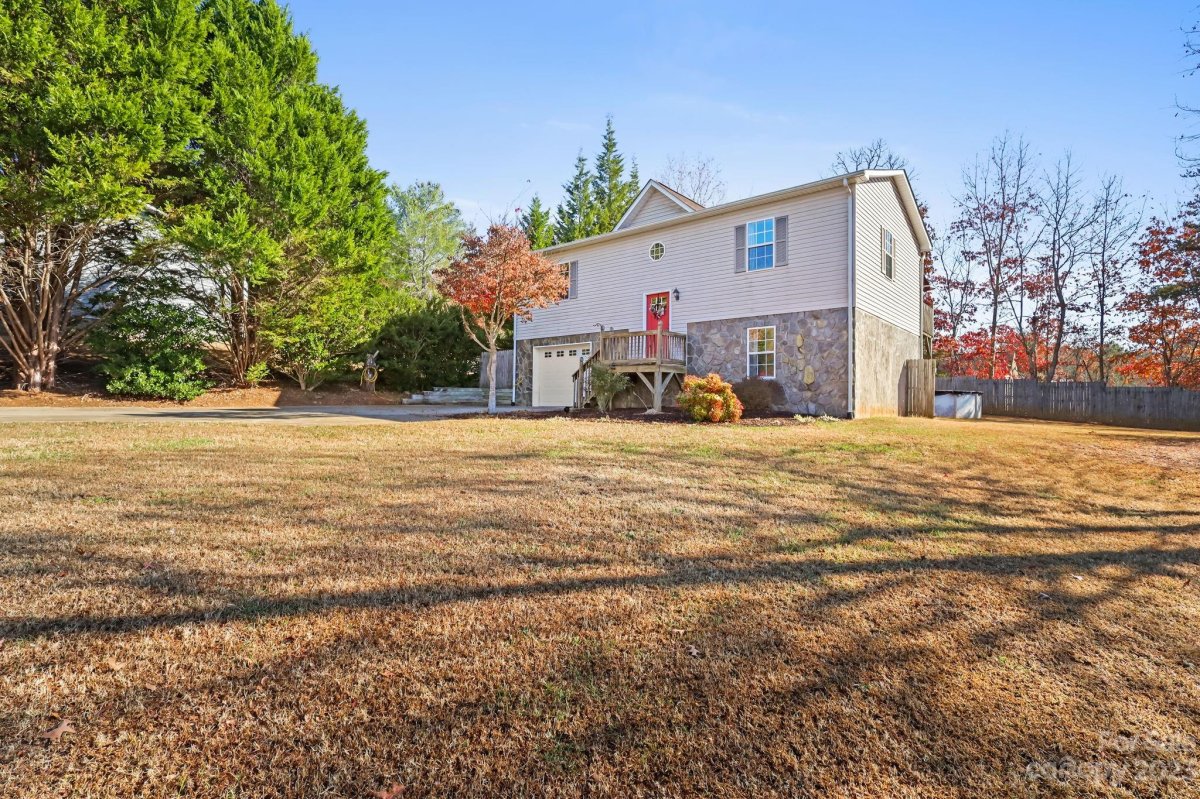 5867 Sparrow Drive