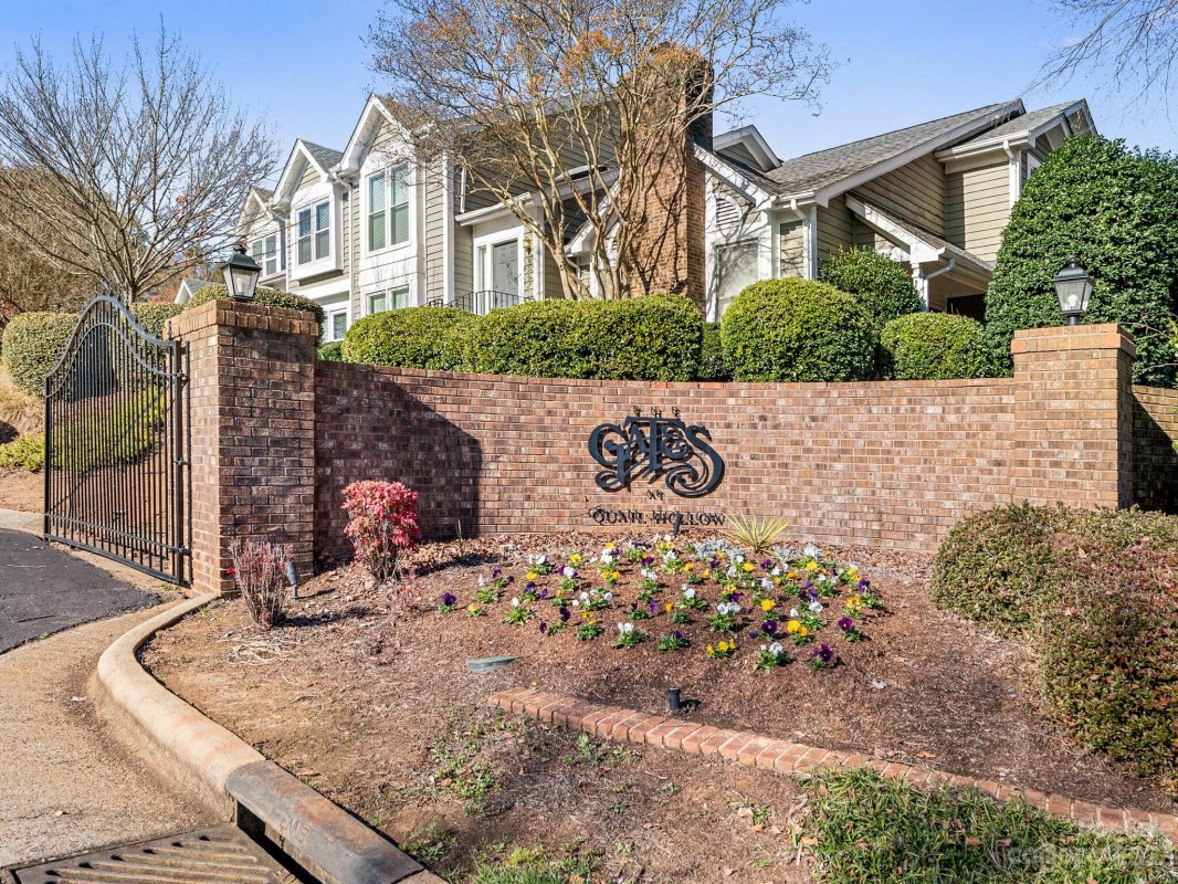 7232 Meeting Street