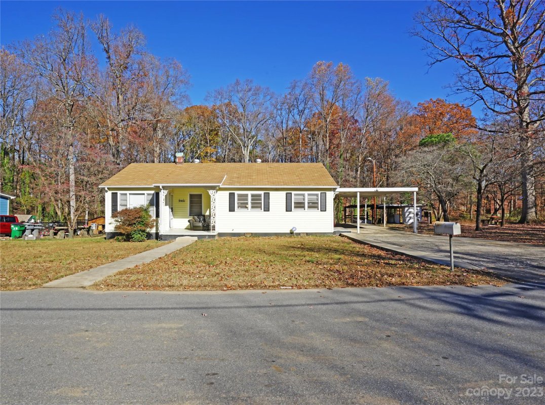 3901 Oakwood Road