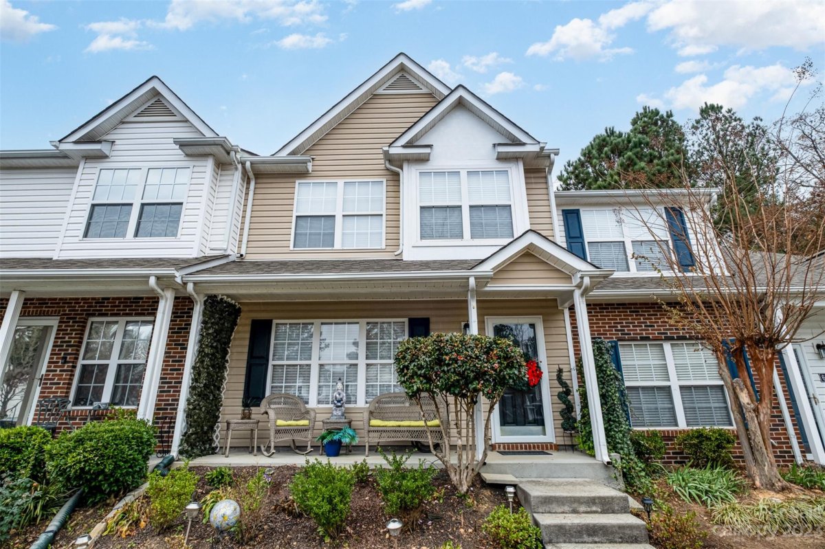 6011 Leek Court