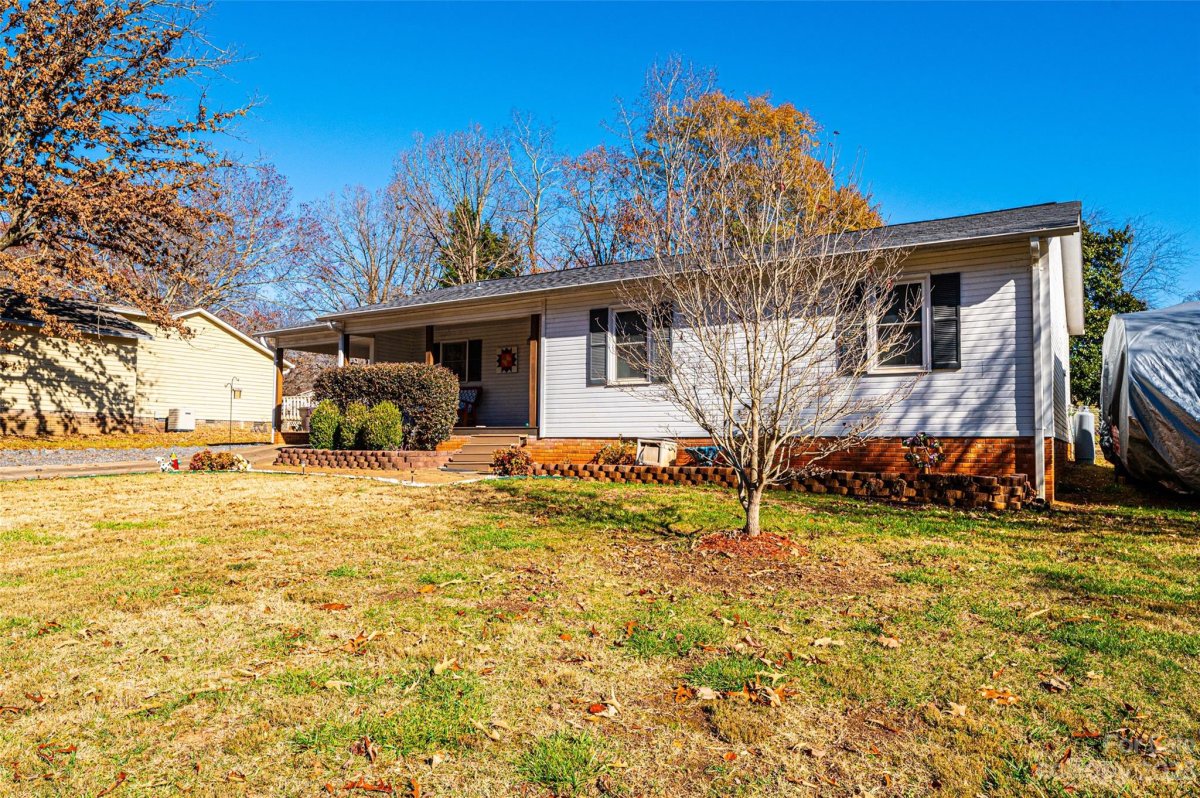 1694 Magnum Road