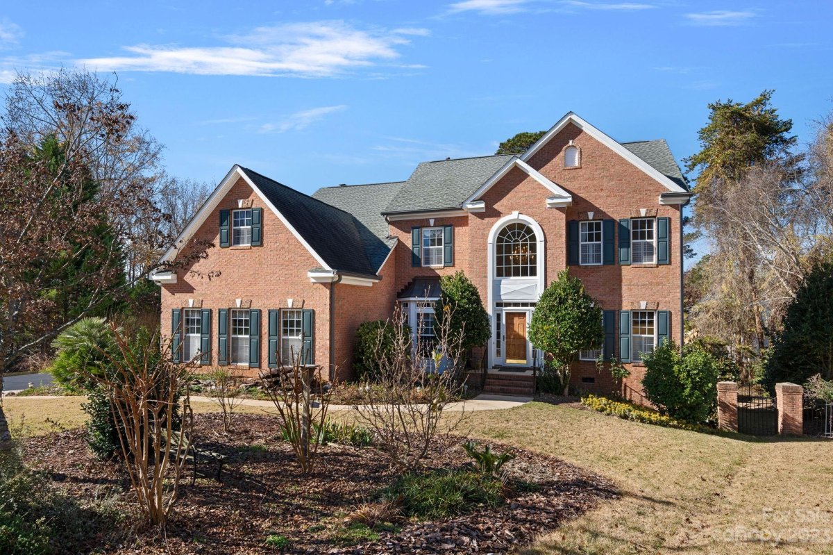 107 Bubbling Creek Court