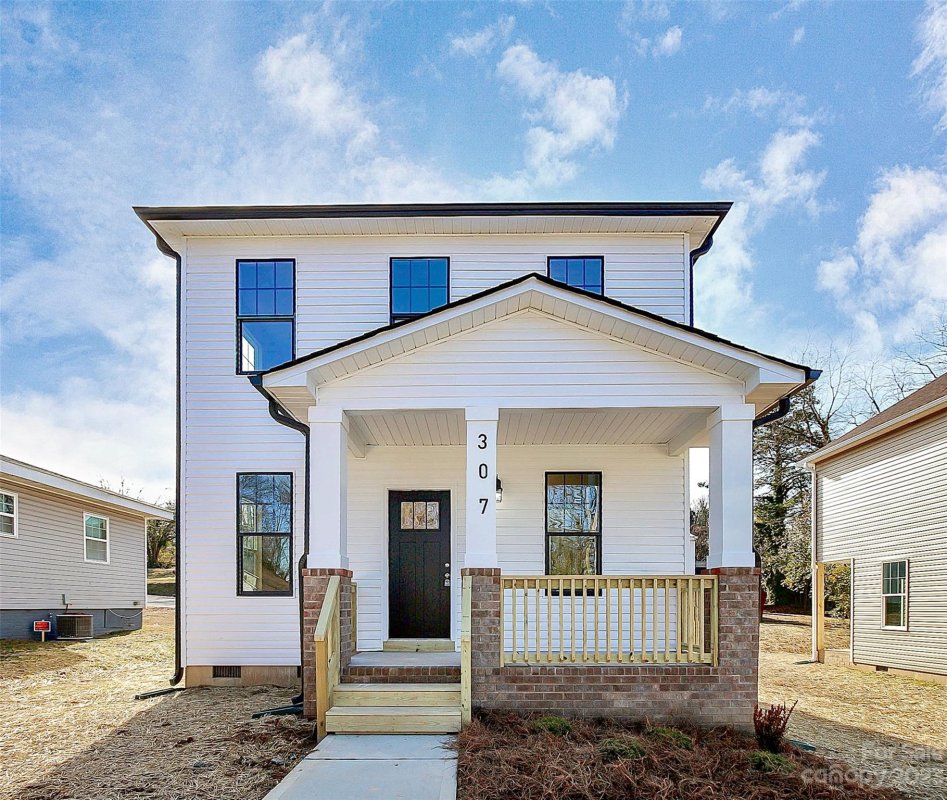 307 W Norment Avenue