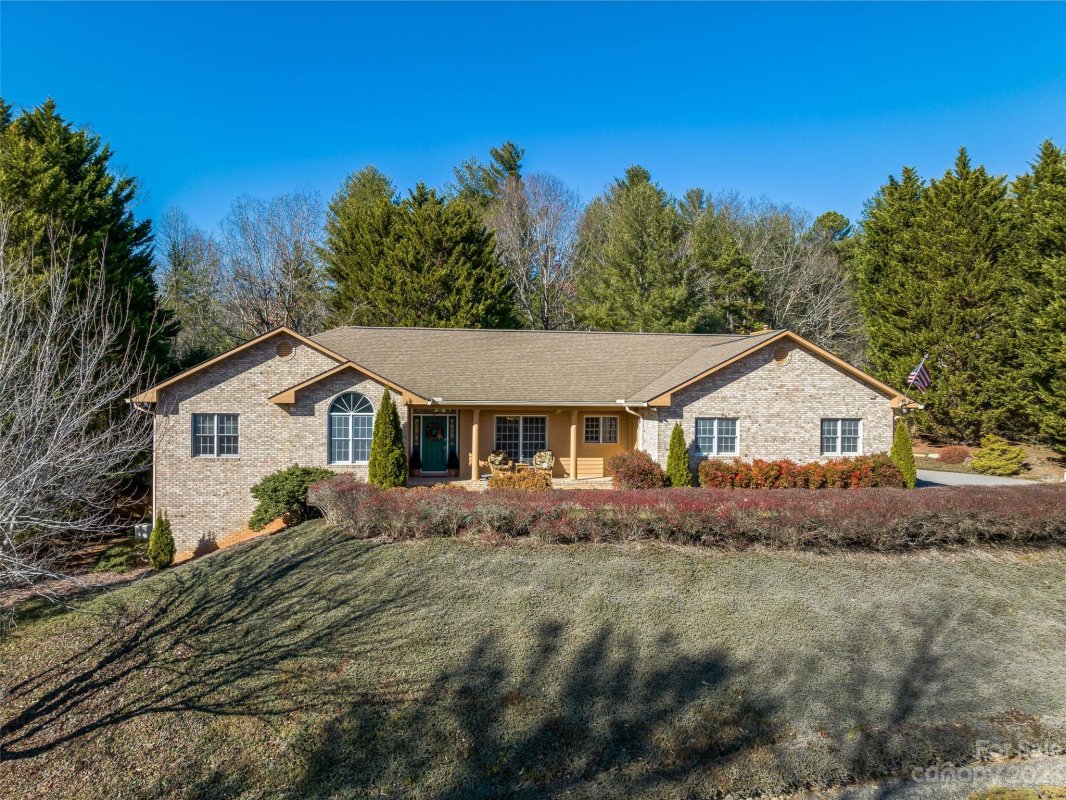73 Hillcrest Drive