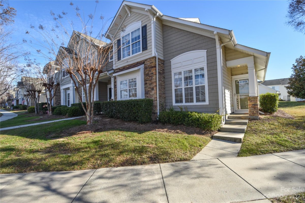 1400 Stonedown Lane