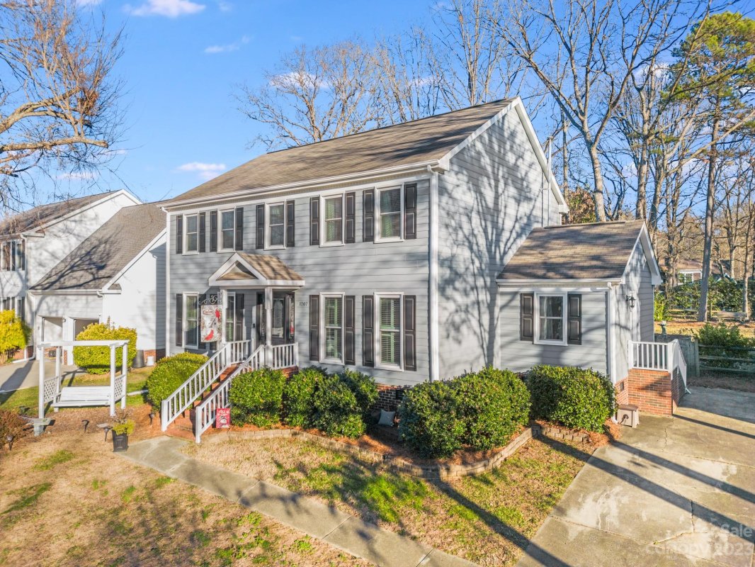 1207 Windy Hill Lane