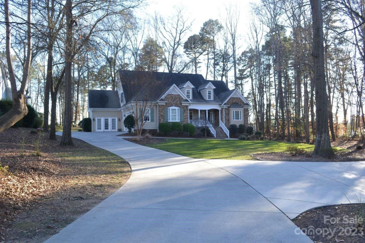 332 Silvercliff Drive