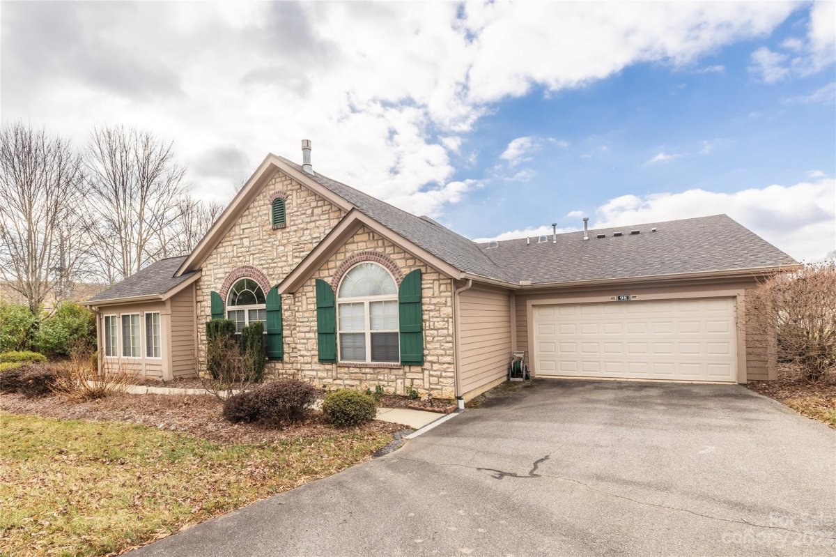 98 Mountain Meadow Circle