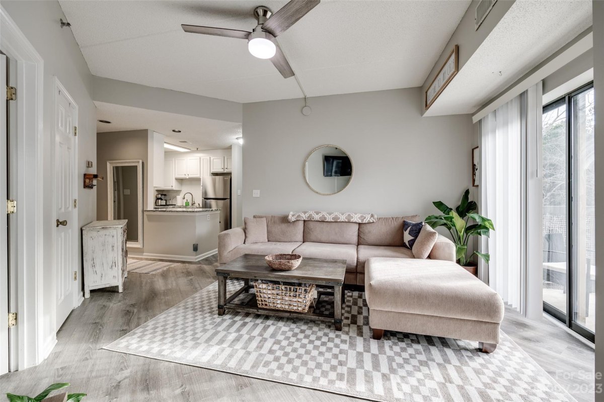 211 Heritage Boulevard 412