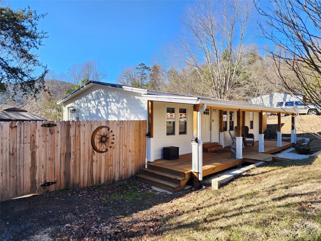 328 Camelia Lane