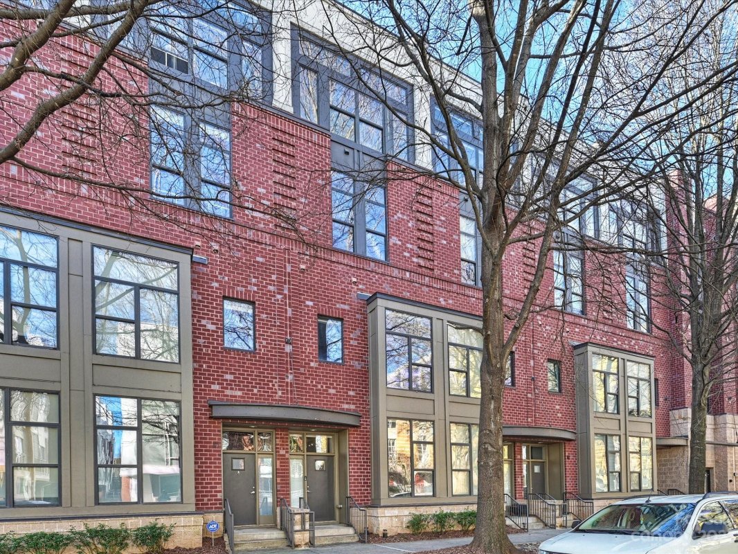2125 Southend Drive 104