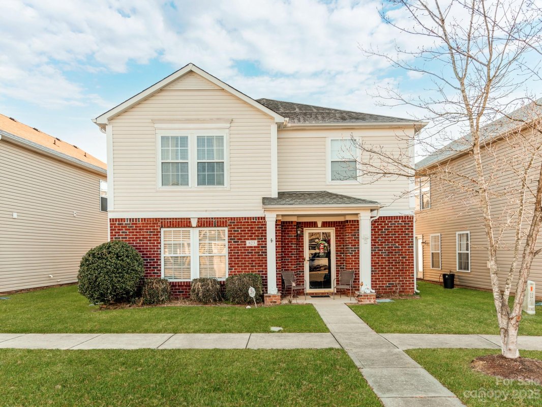 823 Skywatch Lane