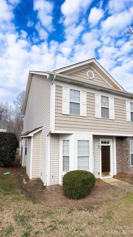 551 Goldstaff Lane
