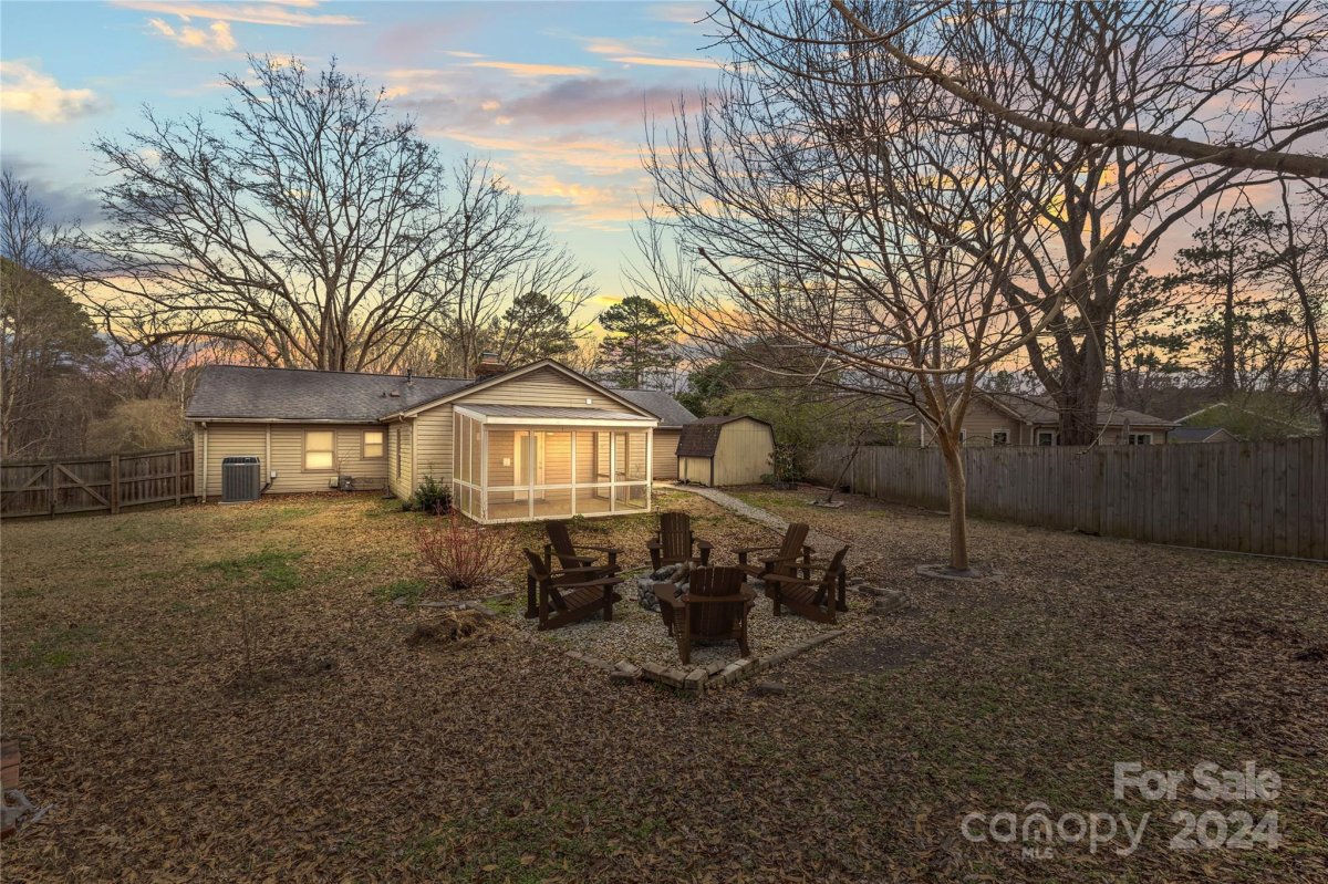 8526 Timbercrest Circle