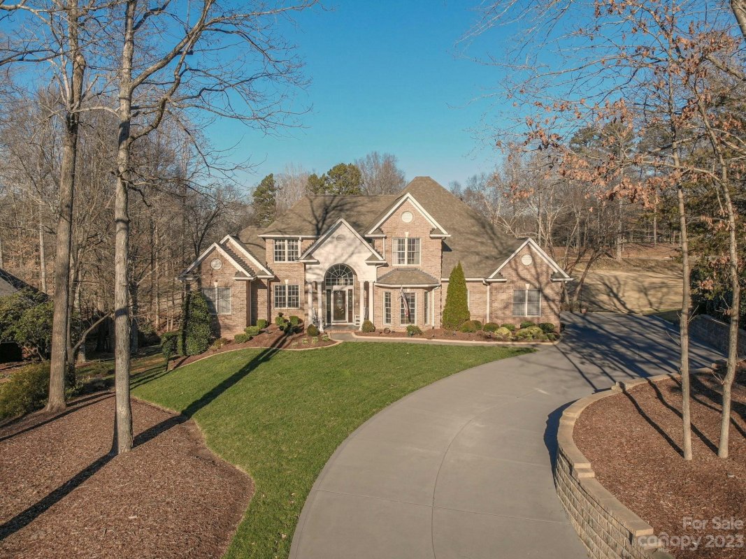 810 Scotty Court