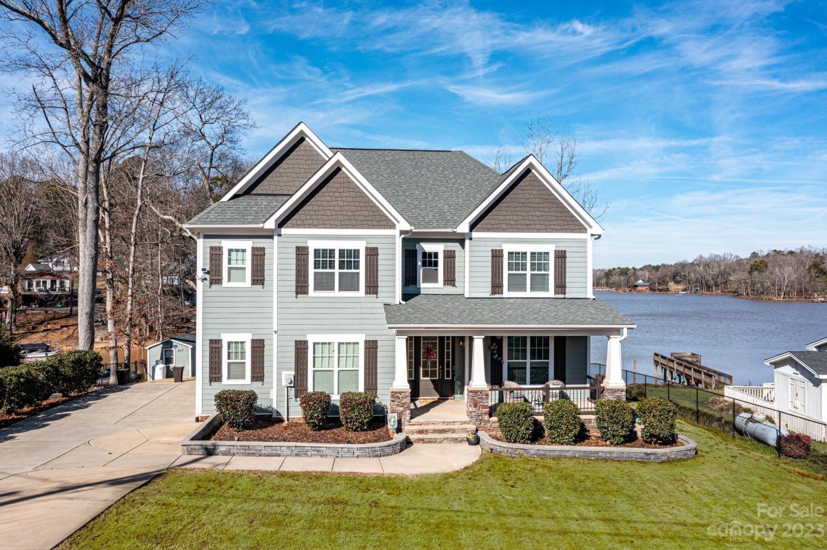 317 Paradise Circle