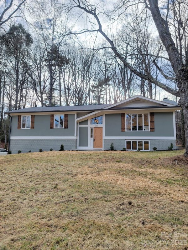 330 Woody Lane