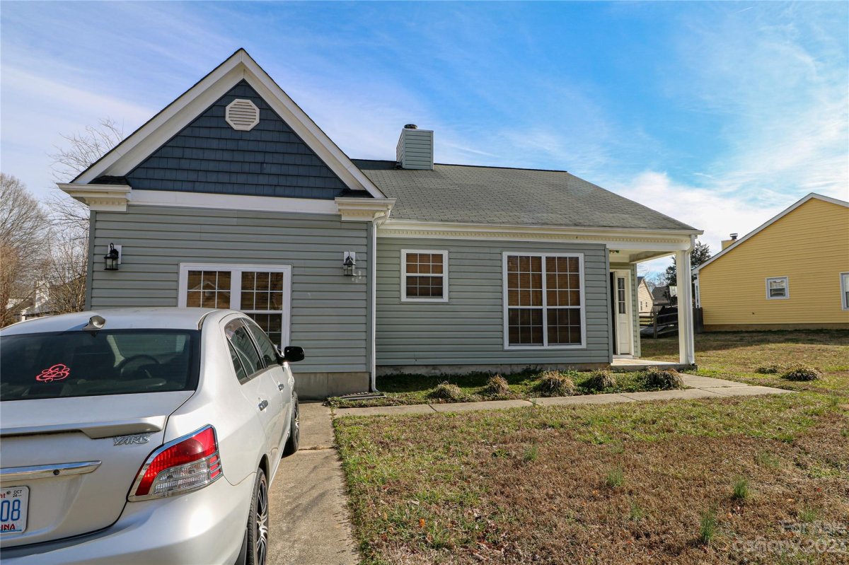 570 Viking Place