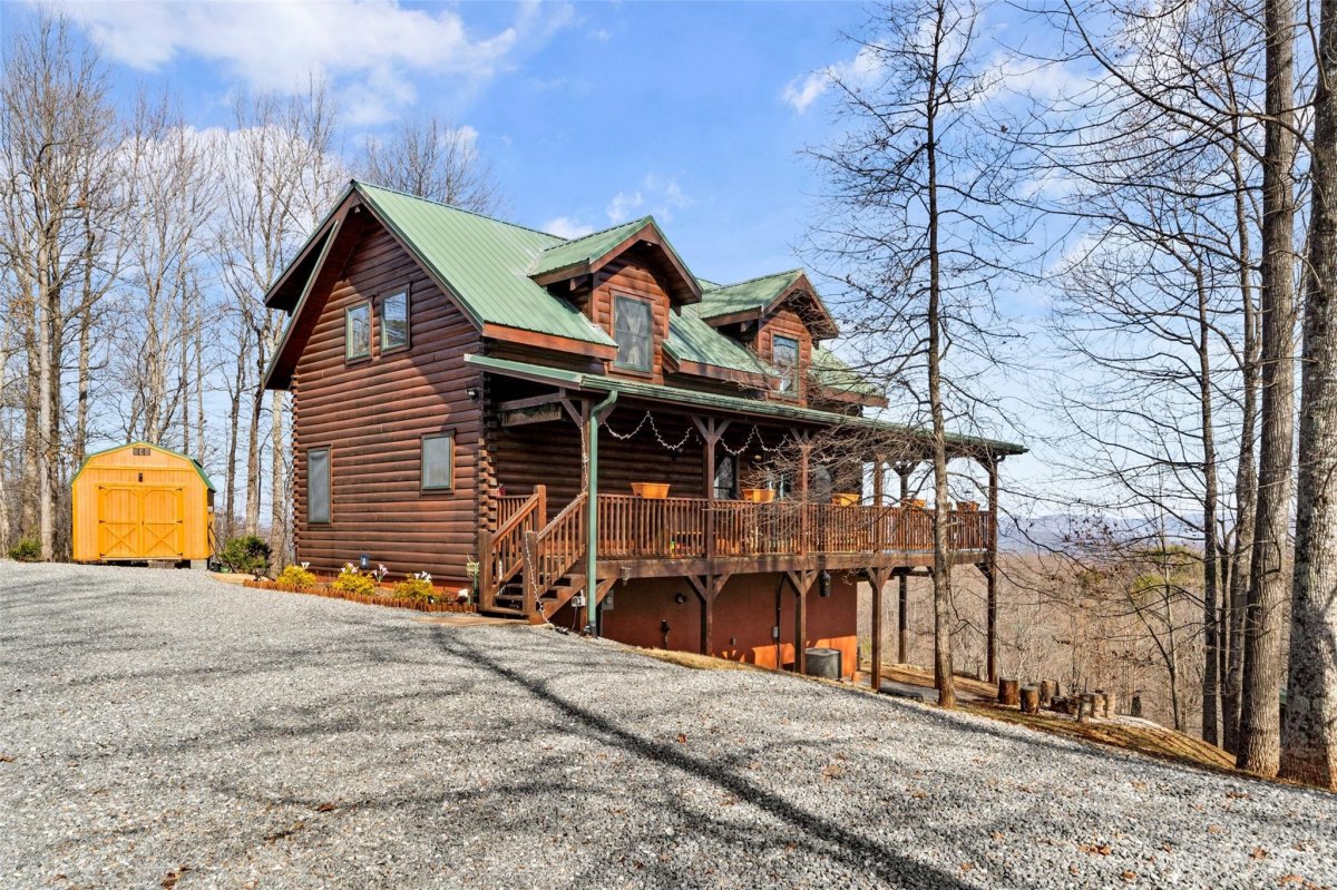 612 Adirondack Lane