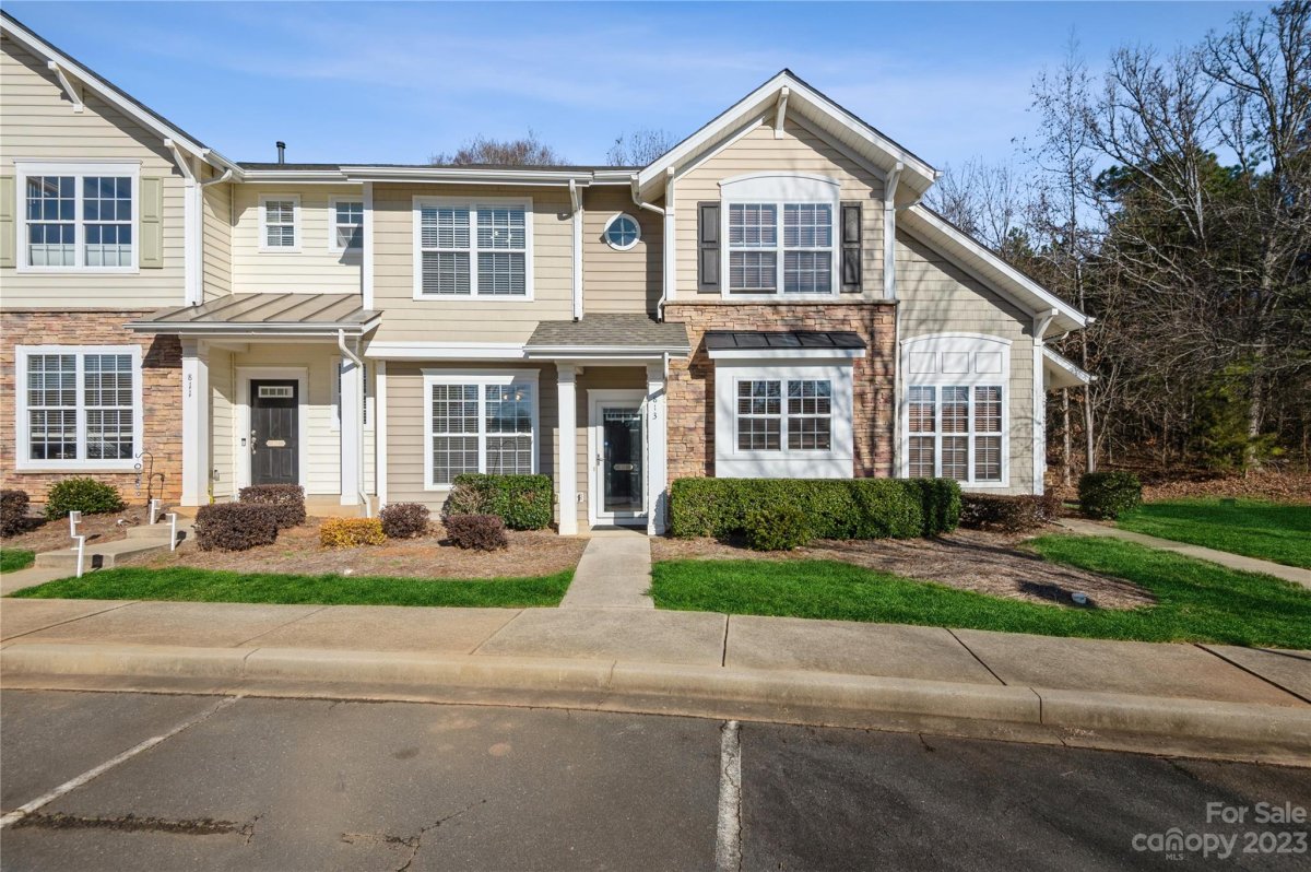 813 Lacebark Drive