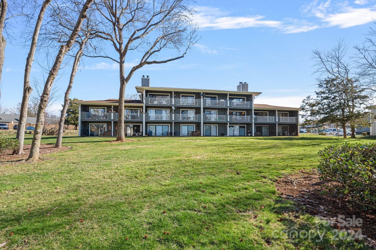 7510 Woods Lane 37