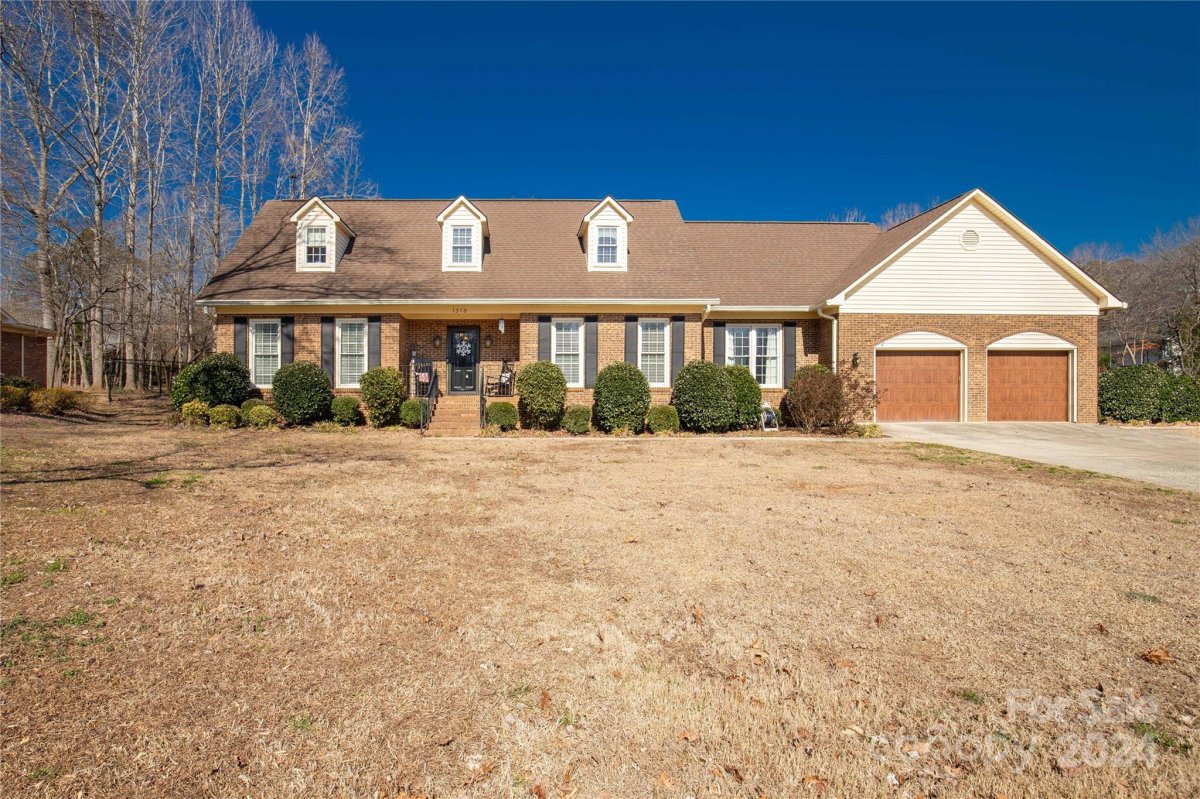 1318 Somerset Drive