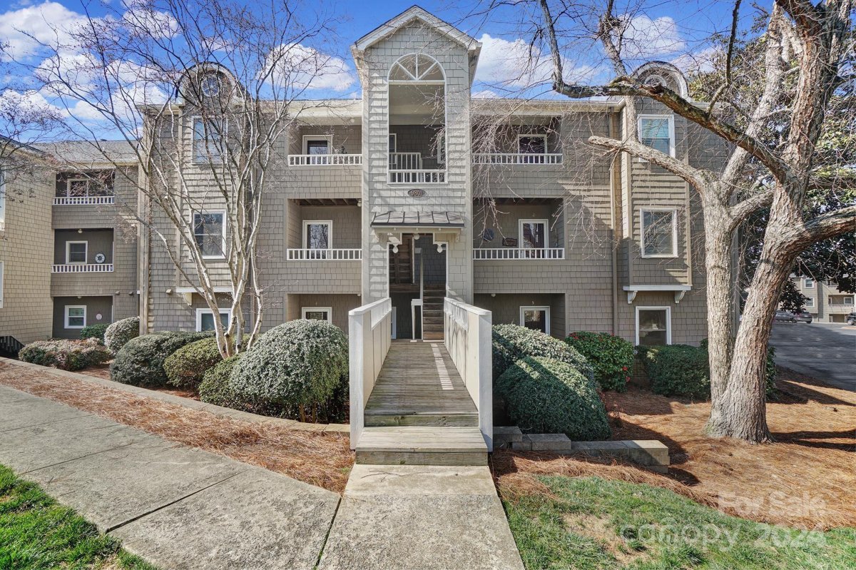 9801 Emerald Point Drive 5