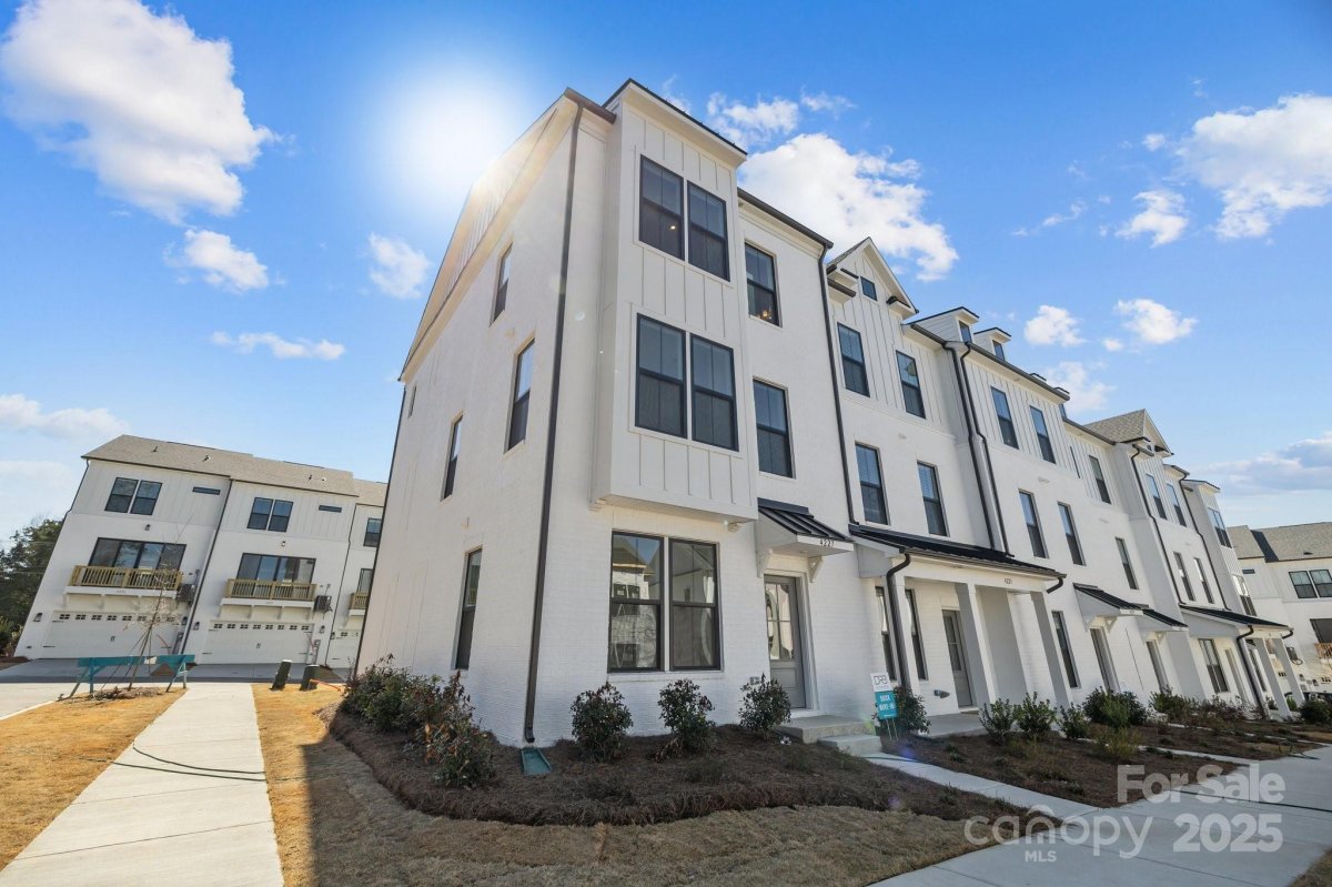 4227 Alexander View Drive 35