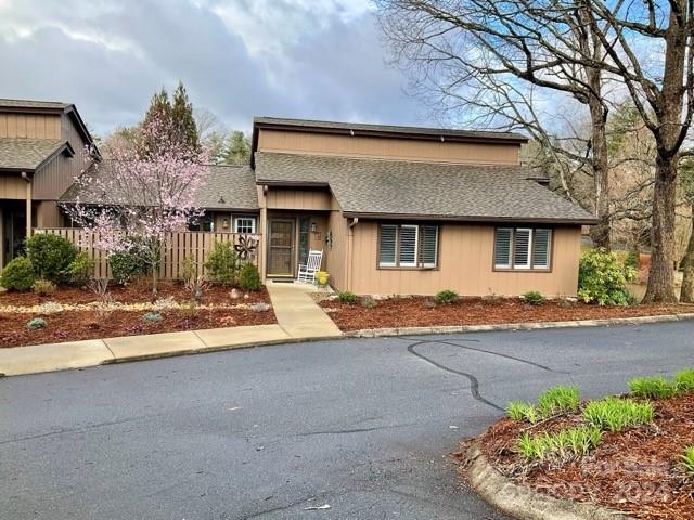 557 Crowfields Lane