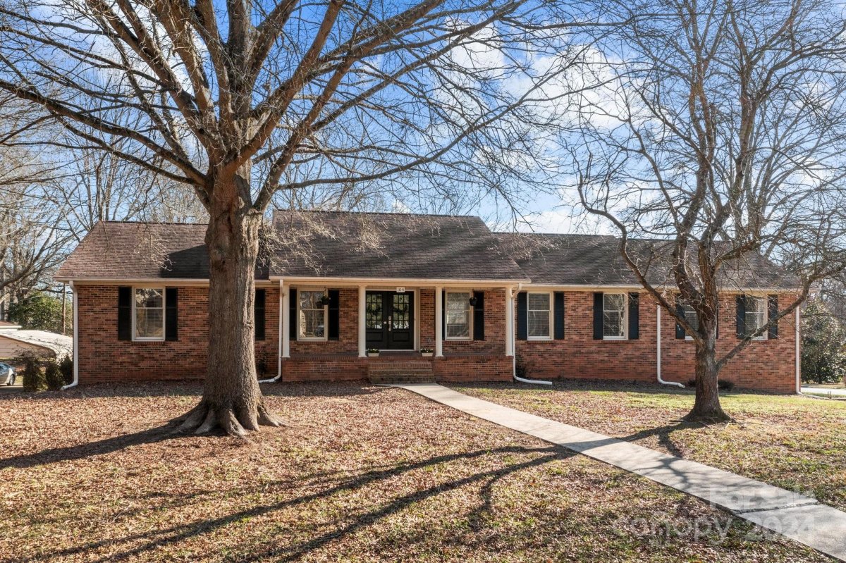 104 Sturbridge Drive