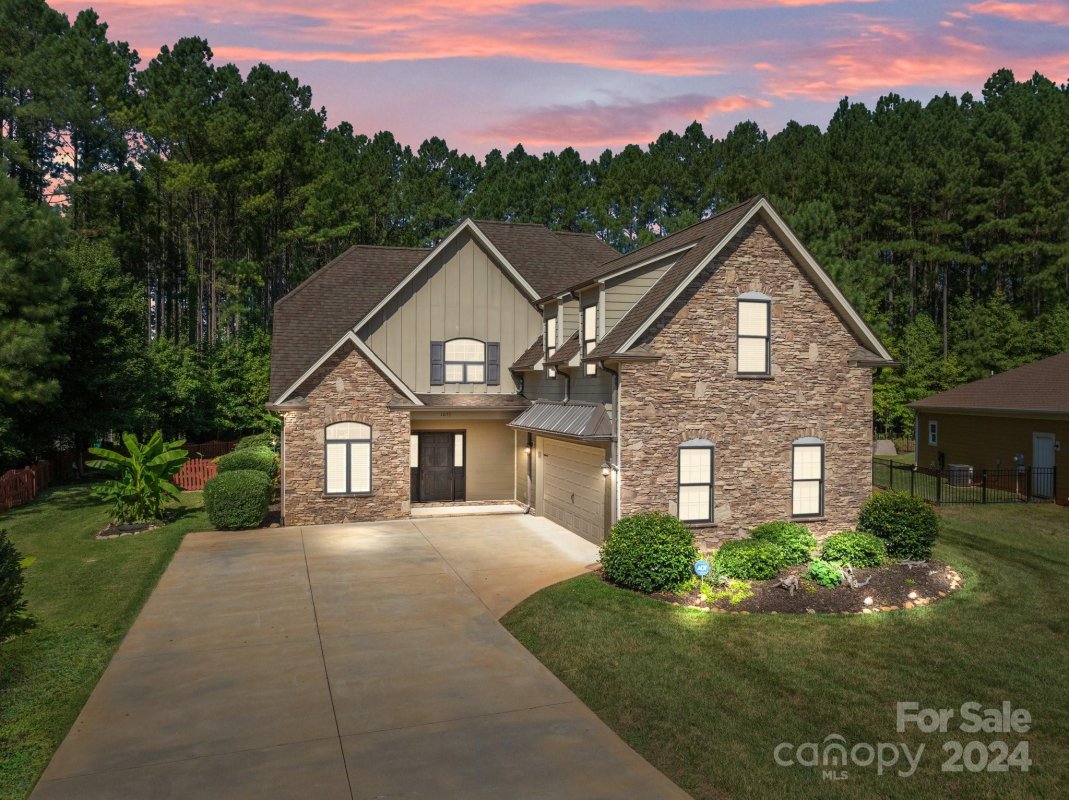 1055 Rudder Circle