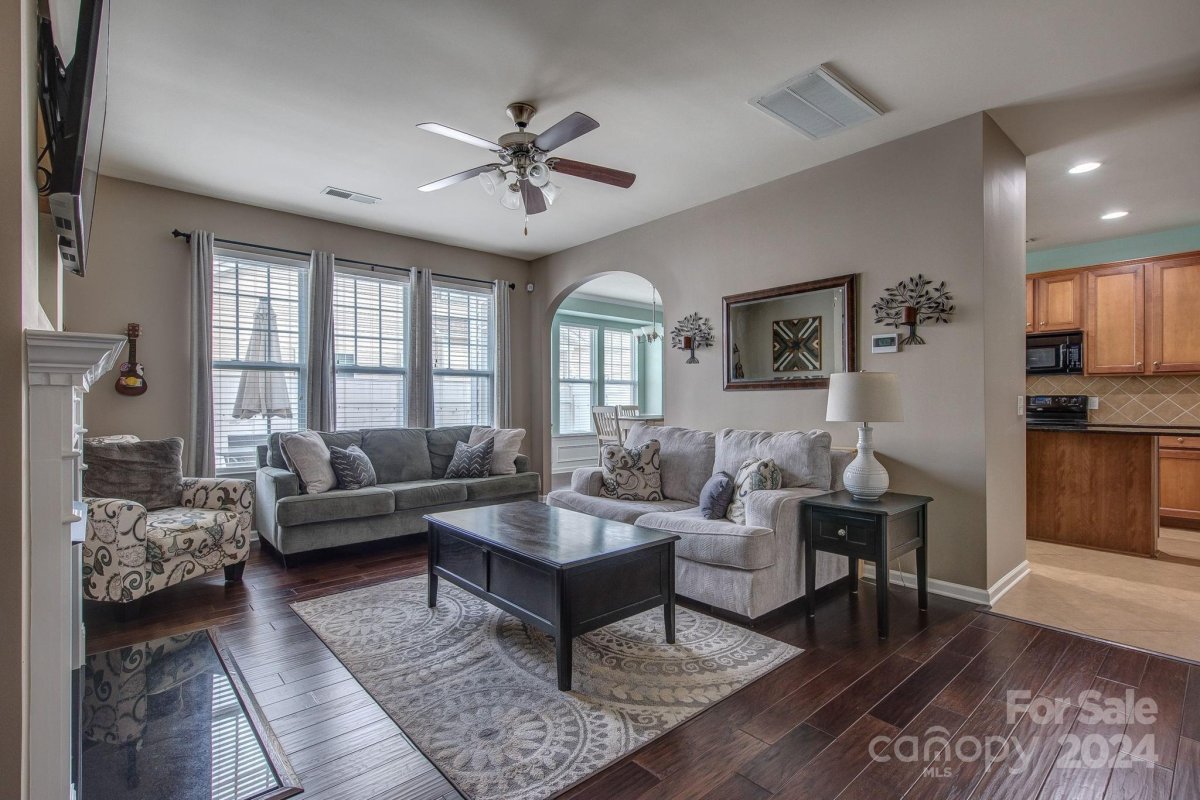 104 Misty Knoll Lane