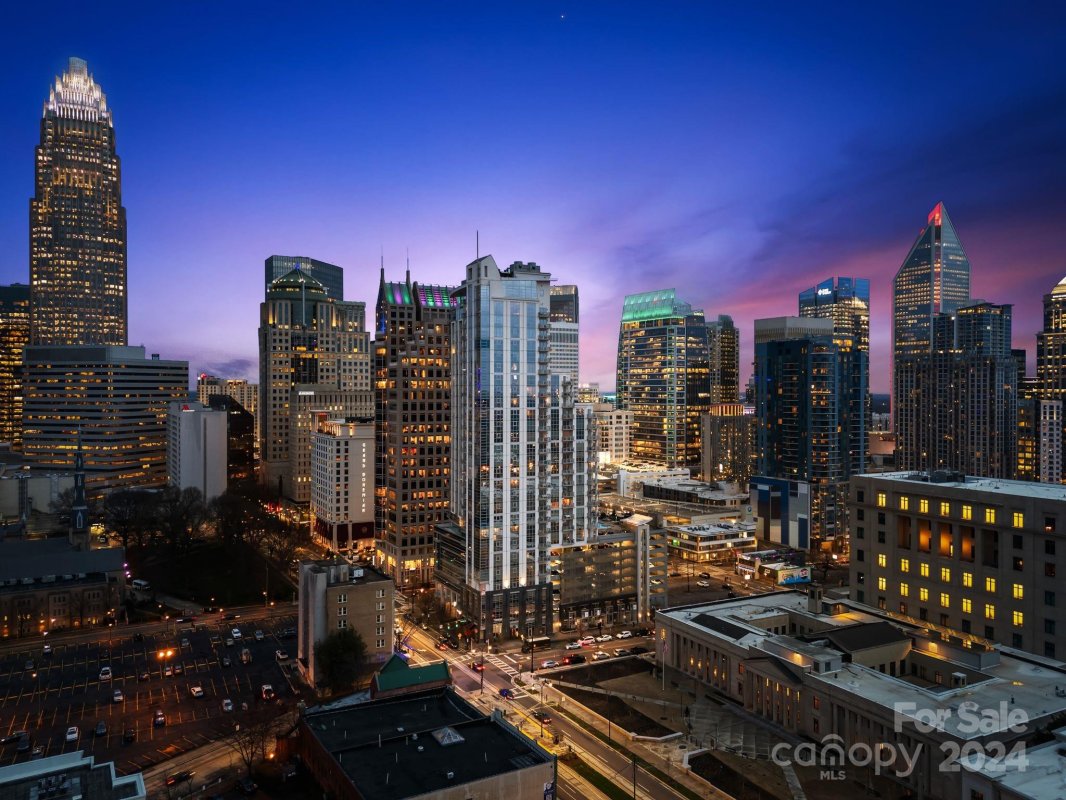 333 W Trade Street 802