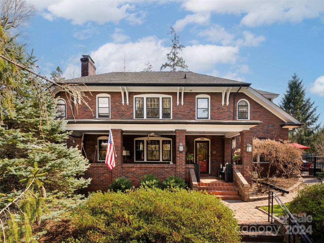 385 Kimberly Avenue