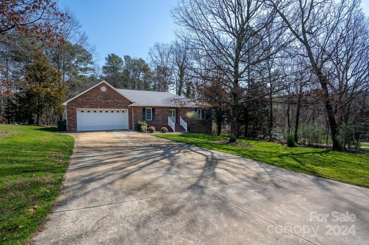 2920 Noritake Trail