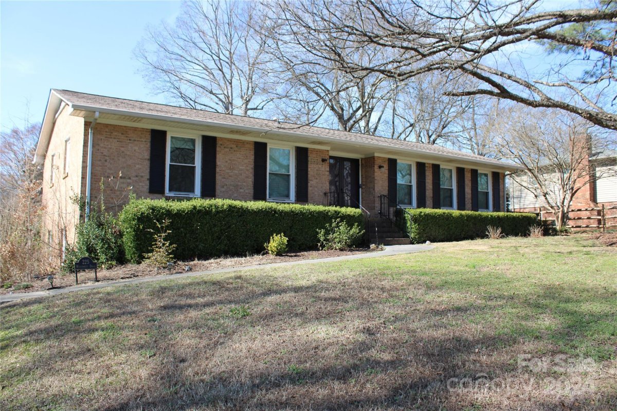 225 Wesconnett Drive